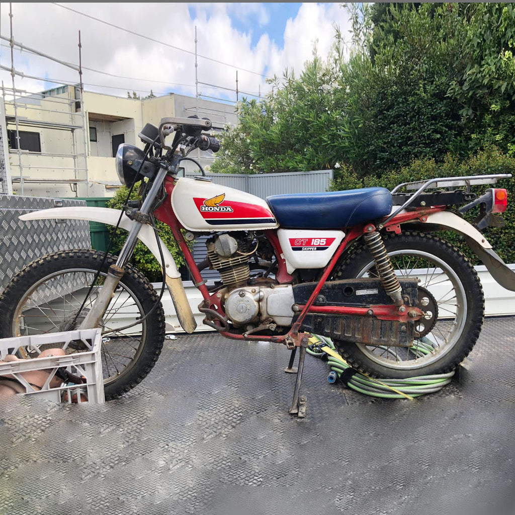 Sticker Decal CT185 skipper 1989 Blue Red side cover tank (Free shipping) vintage_bike_store