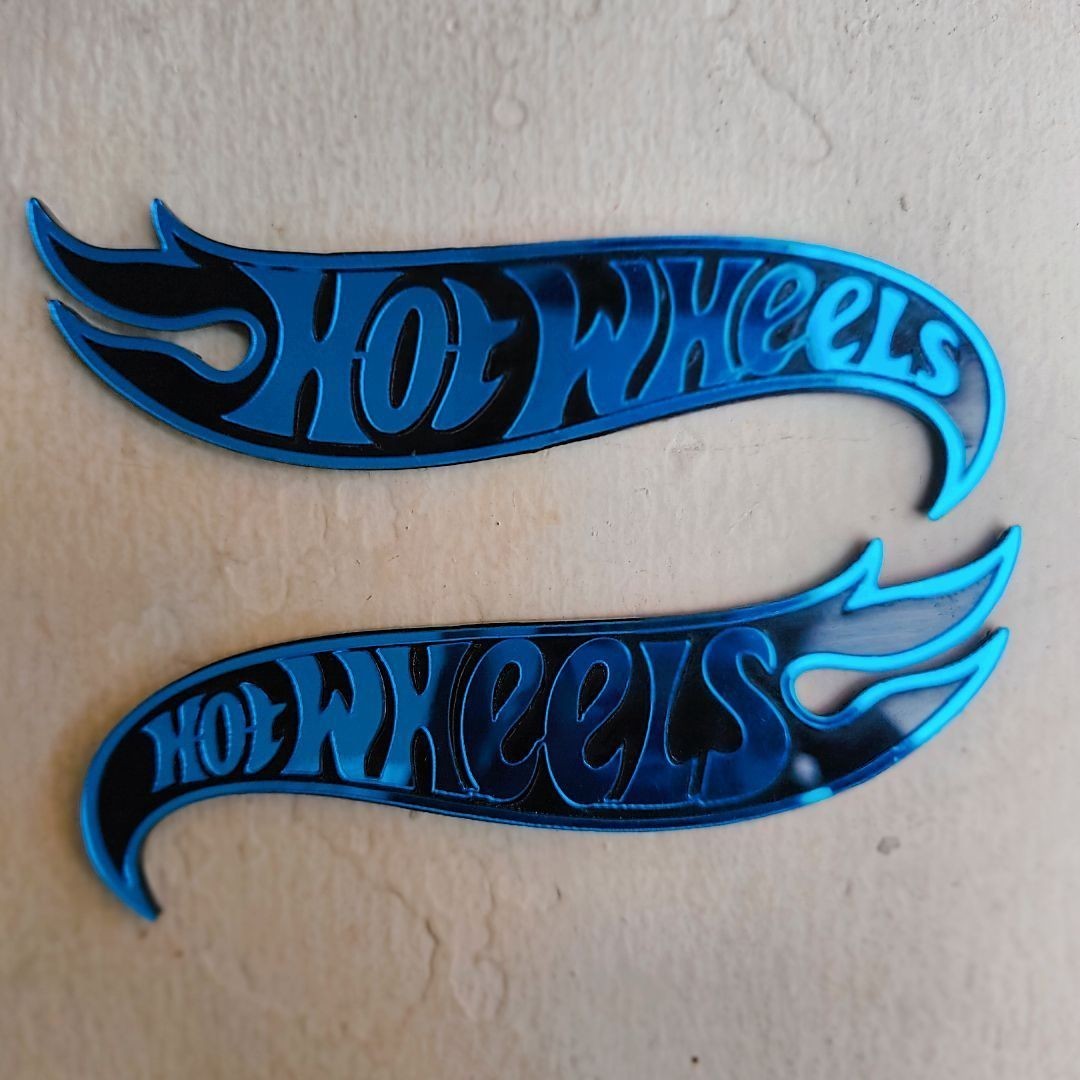 2 Pcs Hot Wheels Acrylic Front Rear Boot Trunk Side Badge Emblem Sticker Decal (Free shipping) vintage_bike_store